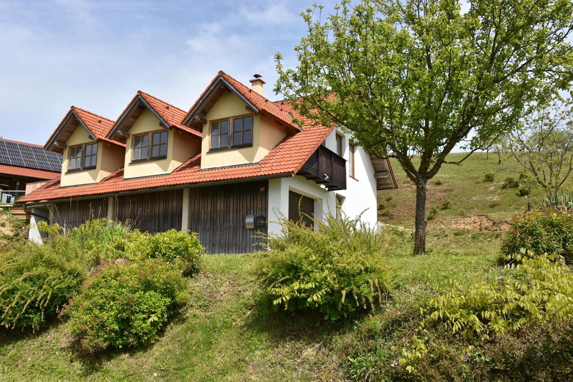 Guest House Struc Slovenj Gradec Exterior foto